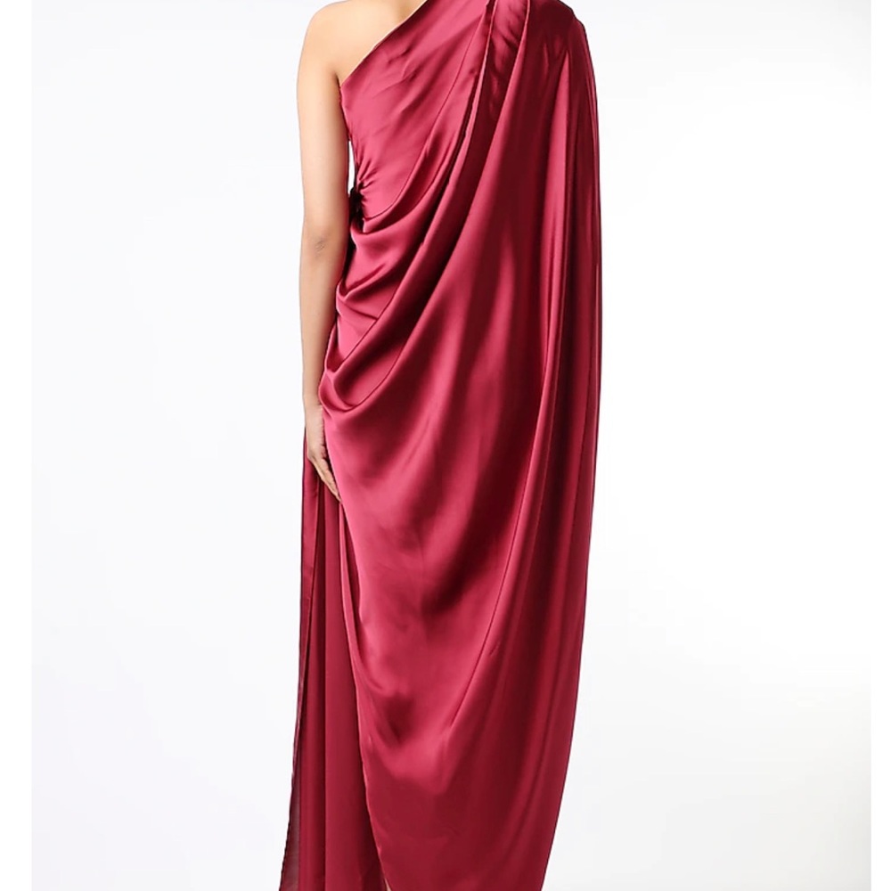 One shoulder dress